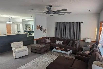 Image de Clubhouse on 18th - Spacious 6 bedroom, 2. 5 bath