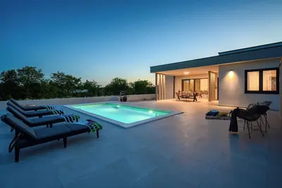 Image de Brand new top villa *****