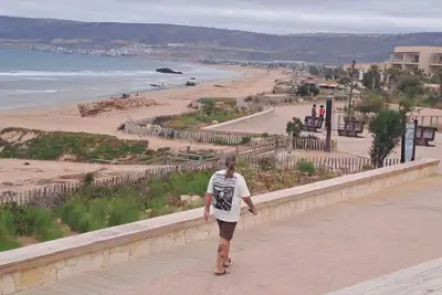 Image de Heavenly Resort3\nOceanfront apart with great views, full kitchen, & strong Wi-Fi