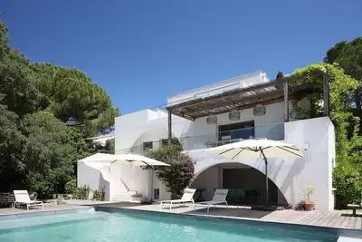 Image de Elegant 6-Bedroom Oasis near the Beaches of Montpellier