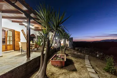 Appartement 'Christine House Platanias' avec vue sur la mer, Wi-Fi et climatisation