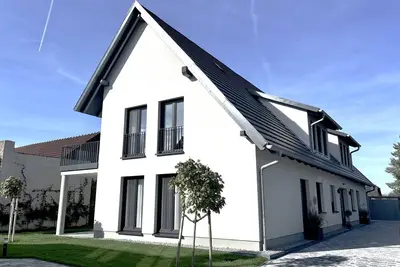 Image de Appartement-Confort-2 Zimmer+Küche 102-Salle de bain privée-Terrasse