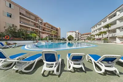 Image de Vacances 'Cozy Los Cristianos' avec vue sur la mer, piscine privée et Wi-Fi