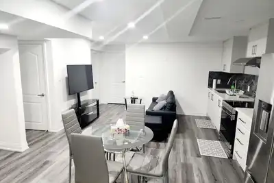 Image de Welcome Home- 2 Br Basment suite
