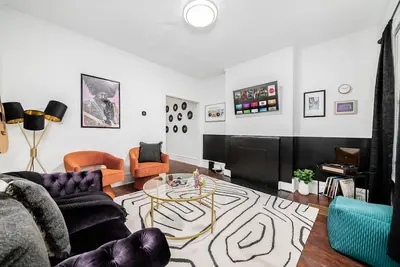 Image de Columbus Music Box - Close to Children's Hospital