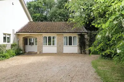Image de Garden Cottage, pet friendly, with a garden in Acton Turville