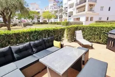 Image de Delightful Ground Floor 2 bed with access to pool, Wi-Fi, Ac