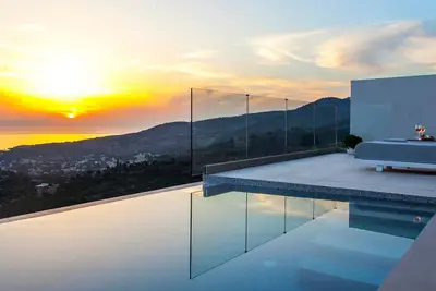 Image de Villa 'Sivota Sunset Two-Bedroom 1' avec vue sur la mer, Wi-Fi et climatisation