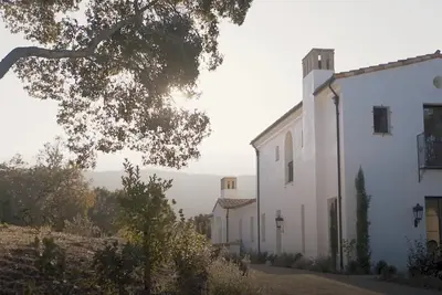 Image de Exquisite Camellia Suites with Pool and Western Hills View