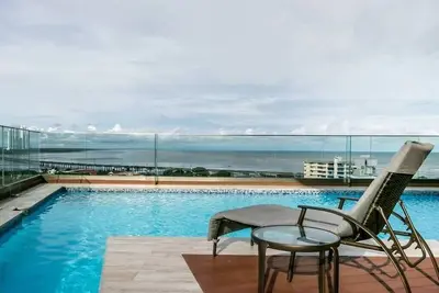 Image de Luxury 3br Cityview apt, parking and balcony
