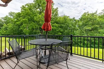 Image de Galena Oak Glen Getaway near Shopping, Golfing, Hiking