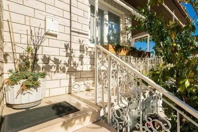 Image de Appartement d'une chambre avec la terrasse et la vue sur le mer Sumpetar, Omis (A-12356-b)