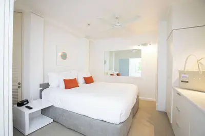 Image de One Bedroom Apartment - Beachfront Property (non ocean view room)