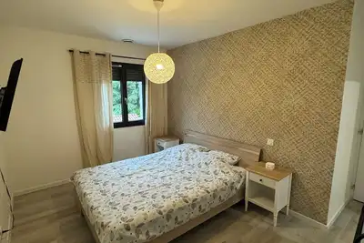 Image de Superbe Maison avec Jardin et Piscine proche des transports