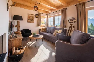 Image de Modern chalet with mountain view, sauna, and proximity to the lift in the Ziller