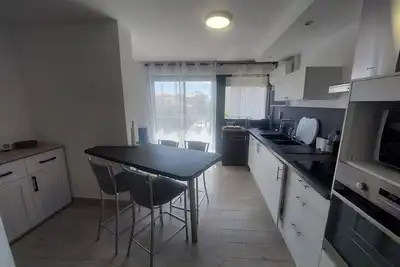 Image de Studio Cabine Climatisé à 150m de la Mer - Parking Privatif - Animaux Acceptés