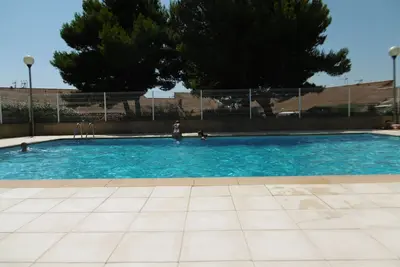 Image de Location T2 Gruissan : Piscine, Parking, Clim, Proche Plage - Idéal Famille