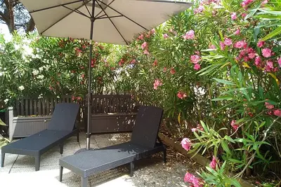 Image de Charmant T3 climatisé avec terrasse, proche plage & parking privé - 4/6 pers, Gruissan