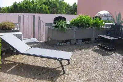 Image de Saint Cyprien - Agréable T2 Climatisé, Parking Privé, Balcon & Solarium, 300m Plage