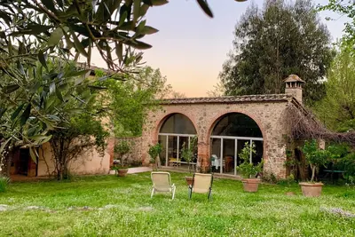 Image de Idyllic apartment farmstead hidden in a Tuscan valley located 15min. from Siena