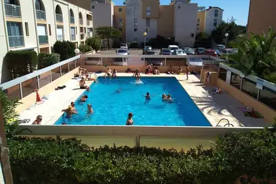 Image de **Gruissan : T2 cosy avec piscine, parking privé, proche plage et commerces**