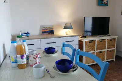 Image de Gruissan - À 2 Pas de la Plage - Studio Cabine pour 4 - Parking Sécurisé