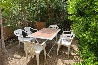 Image de **Gruissan - T2 Cabine Mezzanine - Côté Village - 6 pers - Parking Privé - Proche Plages**