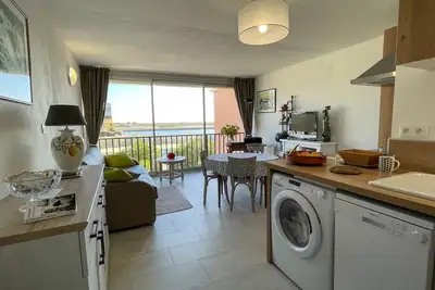 Image de Magnifique T2 à Saint-Cyprien avec piscine, parking