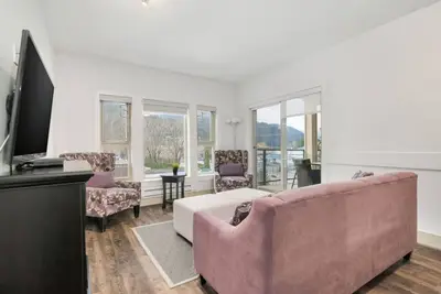 Image de Elevated Escapes: 2br Overlooking Mountain View!