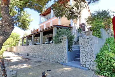 Image de Apartments Karbuni By The Sea