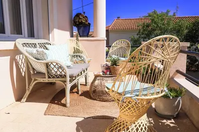 Image de La RÊVEUSE - Villa Paula - gîte de charme en Provence - extérieur & jacuzzi