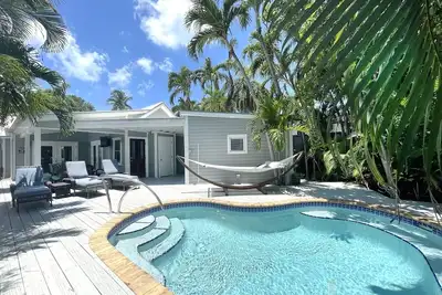 Image de Key Lime Cottage - an adorable Monthly rental