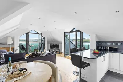 Image de Beachfront apartment in Rock - Parking - Sea Views