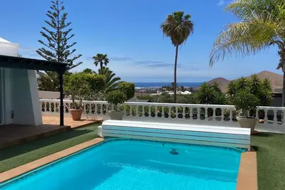 Image de Villa Ă Lanzarote avec piscine. Magnifique vue! Proche de Famara et Costa Teguise