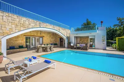 Image de Villa Stephanos - Trois Chambres Villa, Couchages 6