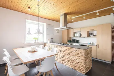 Image de Sailing boat vacation apartment - exclusive, spacious and modern furnishings