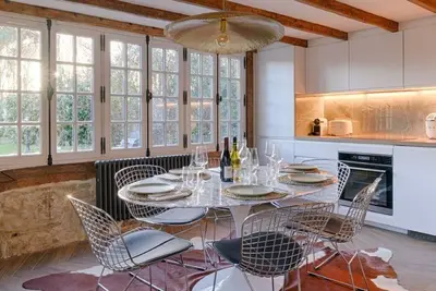 Image de L'Écrin de luxe by Les Maisons de Charloc Homes