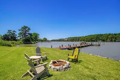 Image de Waterfront Cambridge Home: Pool & Dock!