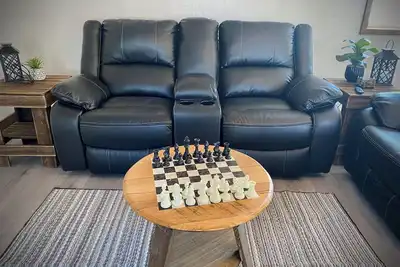 Image de The Man Cave. Perfect for traveling workers and a great place for families