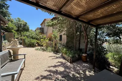 Image de Appartement tranquille avec jardin