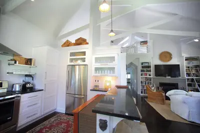 Image de Luxury Riverside Cottage with Kayaks