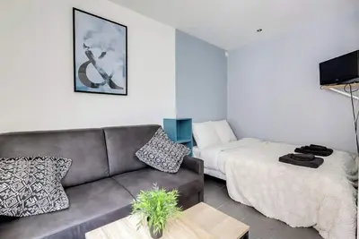 Image de 123 Suite Brancion - Superbe Studio à Paris