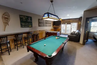 Image de Warm & Inviting 7br with Gaming Den by RedAwning