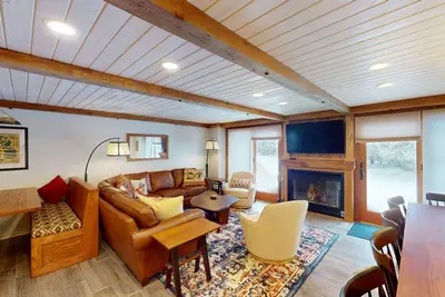 Image de Charming 3br Haven at Shamrock by RedAwning