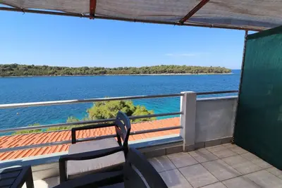 Image de Apartments Karbuni By The Sea - One Bedroom apartment with Terrace and Sea View (A4)