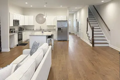 Image de Historic Renovated 4-Bd Townhome - Scenic Side