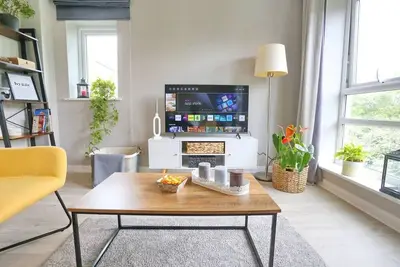 Image de Stylish Flat With Parking Close To Coop Arena - Pass the Keys