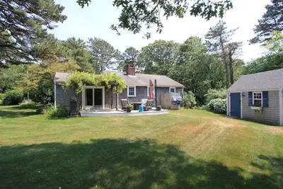 Image de 39 Wing Blvd W - Private beach access!