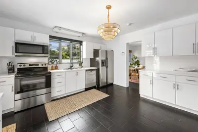 Image de New 7-bedroom house sleeps 20 in Miami