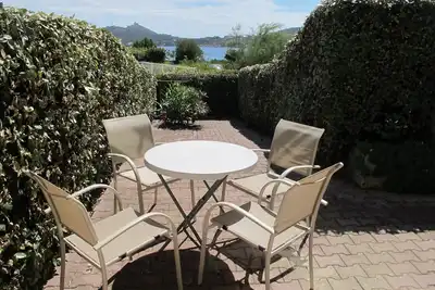 Image de Beau studio cabine en rez de jardin